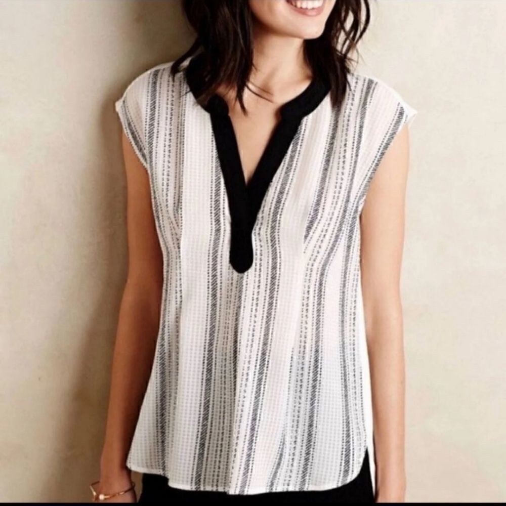 Anthropologie Postmark Egress Split Neck Top